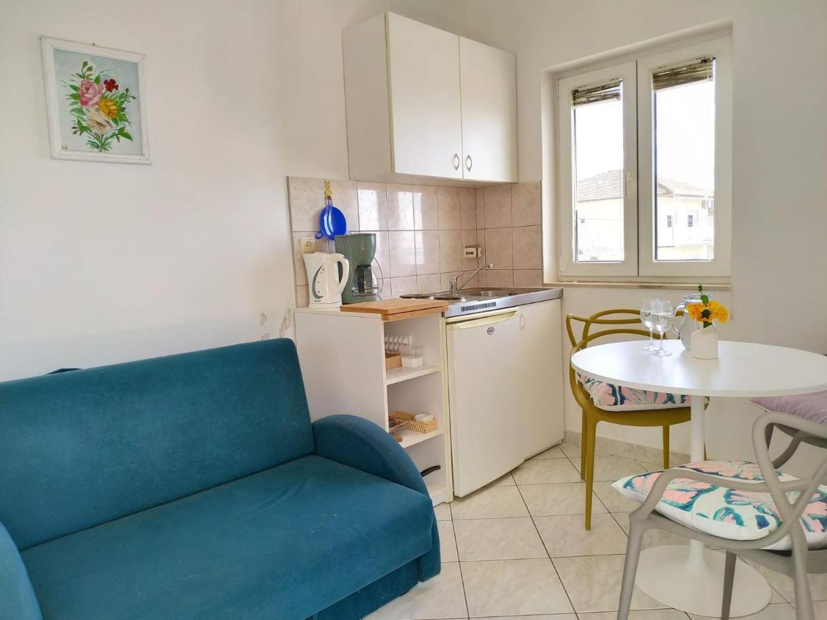 Apartments With A Parking Space Sumpetar, Omis - 11798 Jesenice  Extérieur photo
