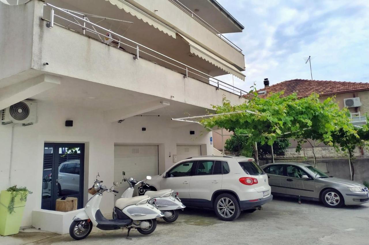 Apartments With A Parking Space Sumpetar, Omis - 11798 Jesenice  Extérieur photo